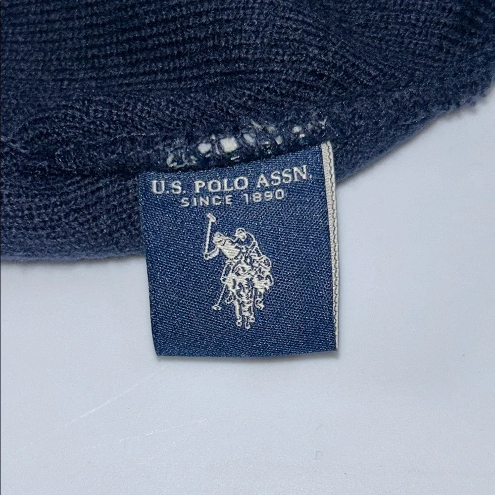 U.S. Polo Assn. stay warm
